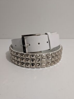 Hot Topic White Triple Pyramid Studded Bonded Leather Belt Sz  L/40